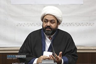 ضرورت تدوین قوانین و کنترل سلبریتی‌ها را برای حفظ سلامت فرهنگی