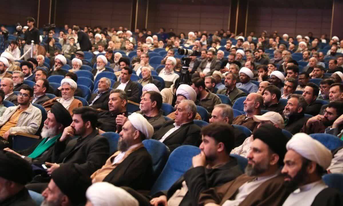 نقش مردم قم و هیئتی ها در تداوم مکتب تشیع و شکل‌گیری انقلاب محوری بود