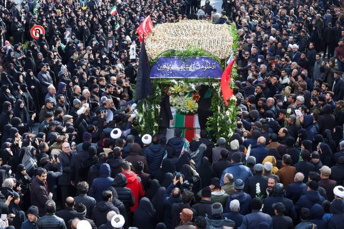 تشییع باشکوه پیکر ۱۲ شهید اقتدار آذربایجان شرقی با حضور گسترده مردم و مسئولان+ تصاویر