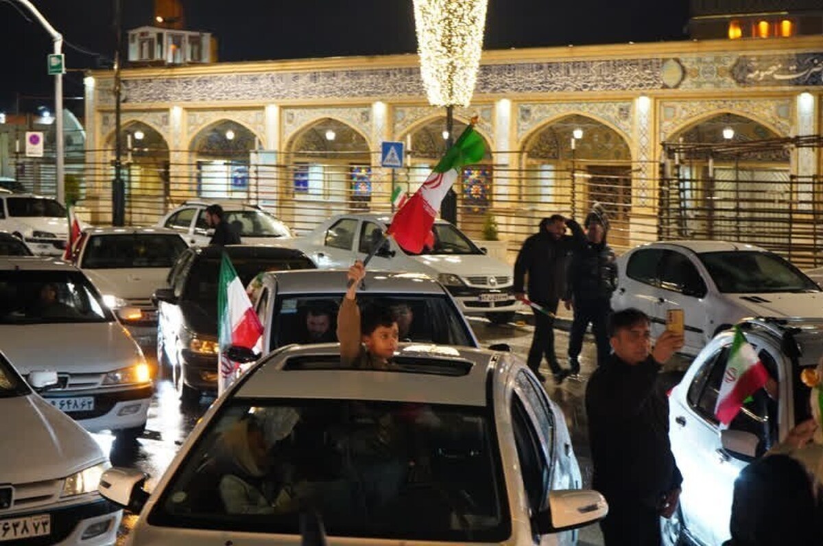 خیابان های شیراز میزبان تجمعات شبانه سوگواران امام شهید
