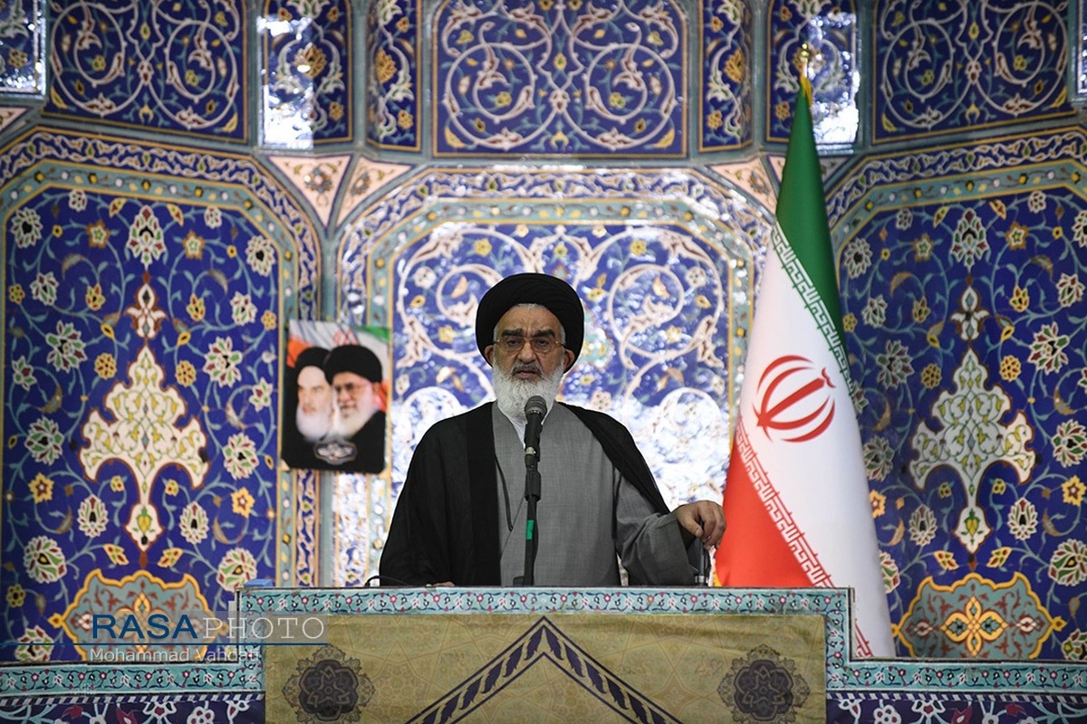 دشمنان از خطوط قرمز ما عبور کردند؛ هیچگونه عقب نشینی نخواهیم کرد/ با رهبر منتخب پیمان خون می‌بندیم