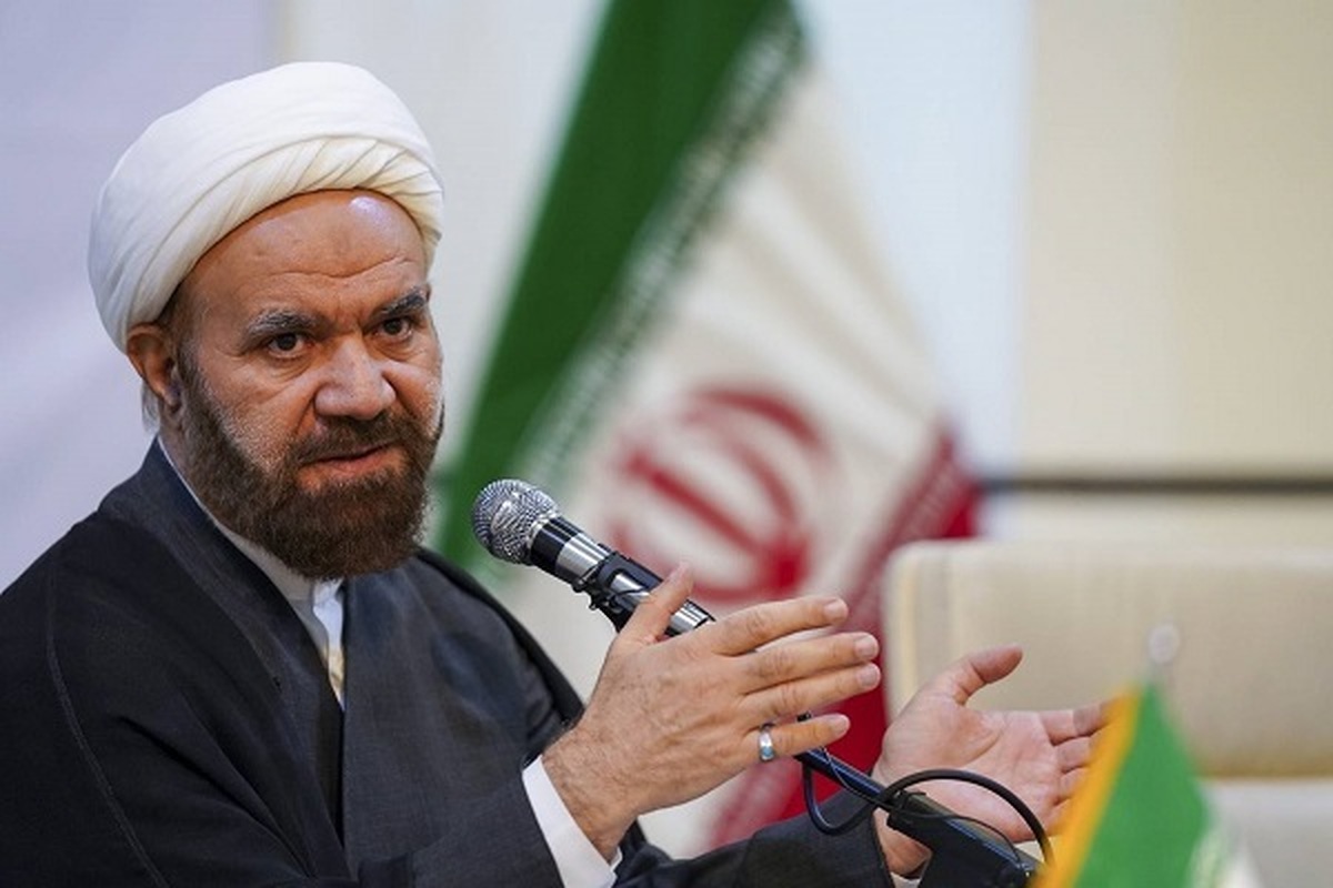 پرچم انقلاب اسلامی به دست فقیهی شجاع و زمان شناس قرار گرفت