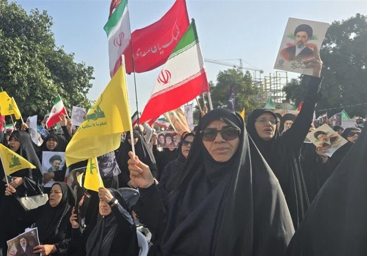 بیعت بانوان بوشهری با رهبر معظم انقلاب