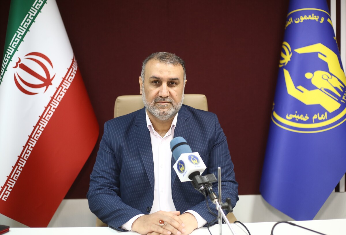 حضور مسئولان کمیته امداد در منزل مددجویان دارای نخبه
