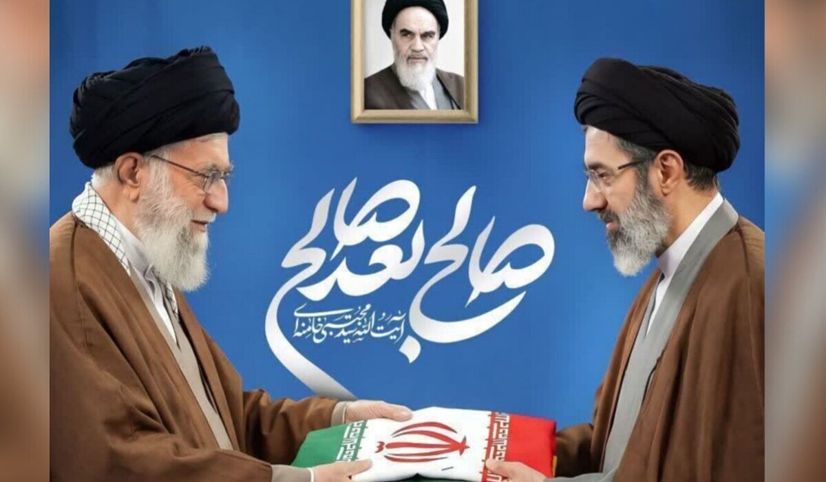 تجدید بیعت طلاب مدرسه علمیه امام محمد باقر با رهبر معظم انقلاب اسلامی