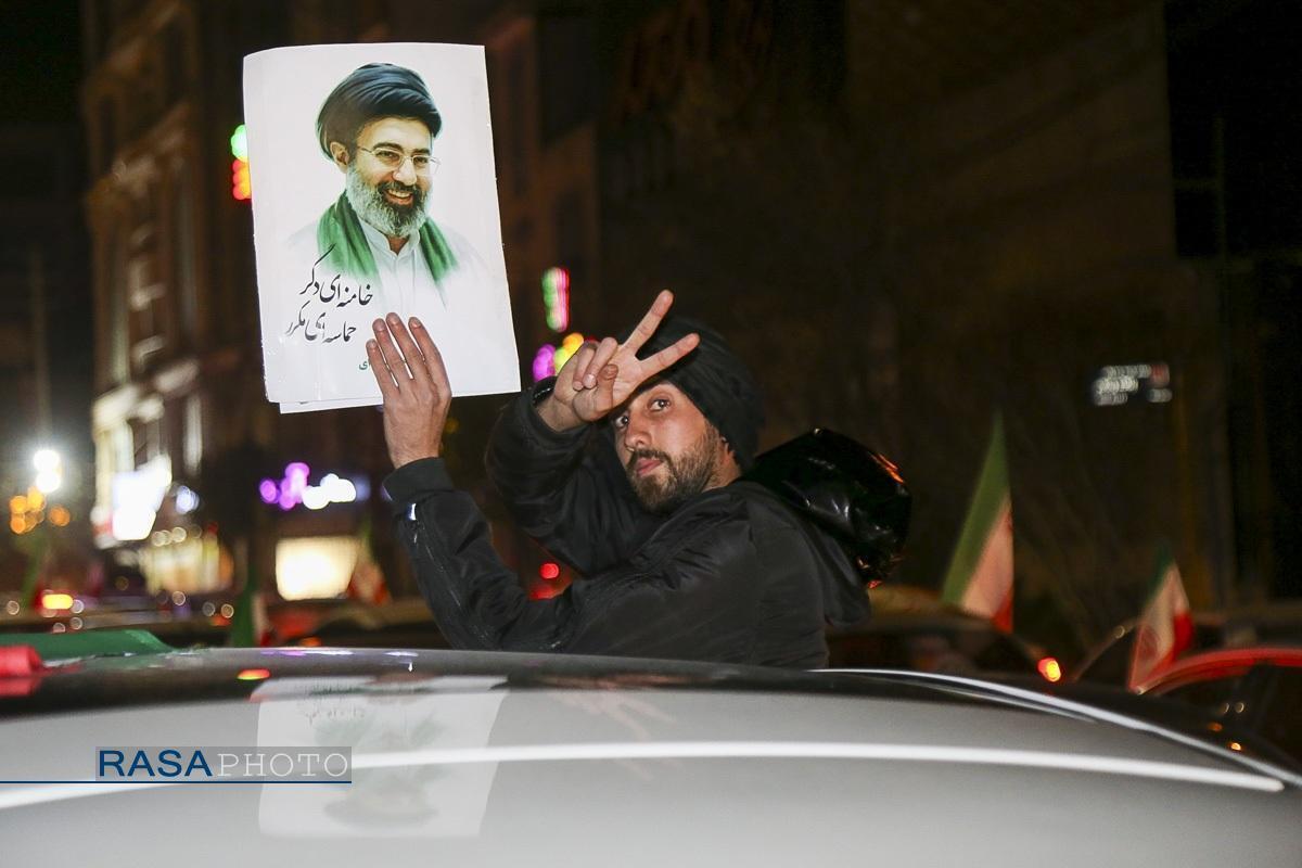 در خیابان‌ها حضور ما، کم از پهپاد نیست