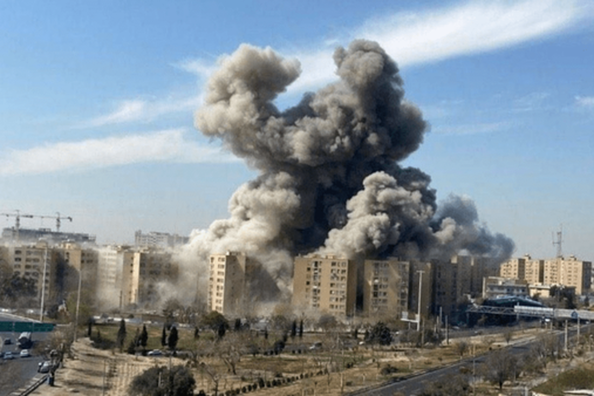 جنگ‌ها و حملات دشمن آزمون الهی‌اند