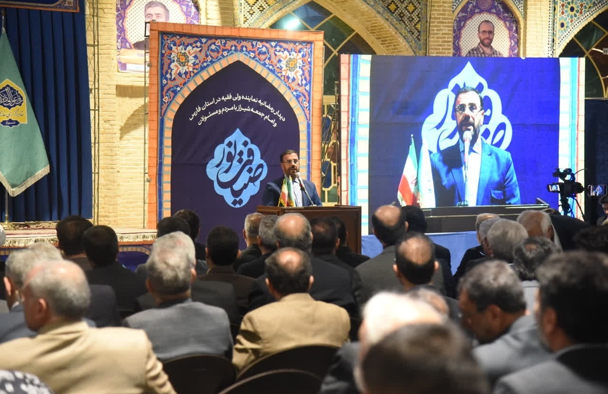 با مدیریت جهادی بر تحریم ها فائق خواهیم آمد