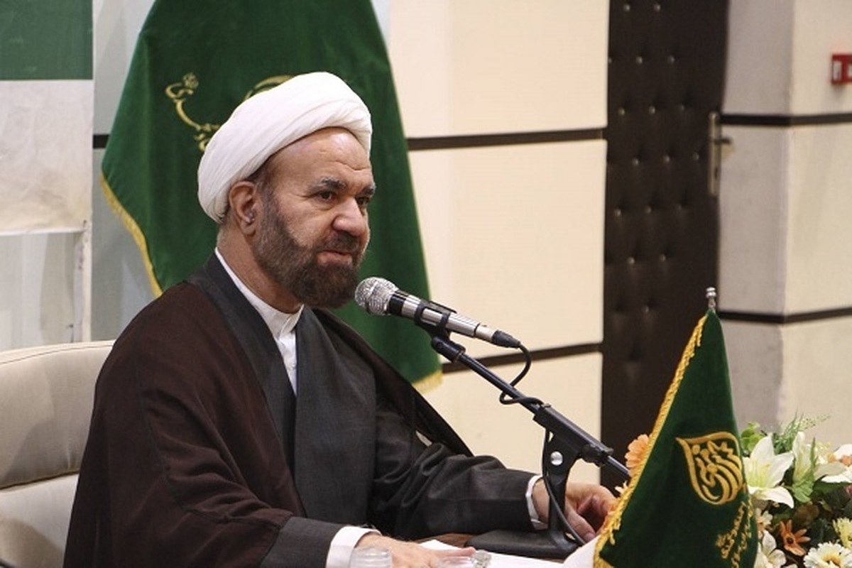 انس با قرآن کریم موجب تقرب الهی است