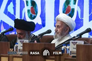 حوزه علمیه قم؛ یک قرن تلاش برای تبیین دین و خدمت به جامعه