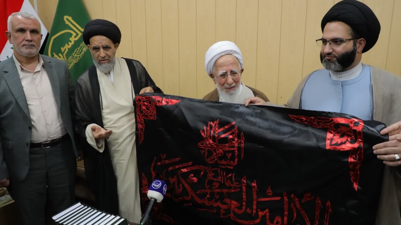 تشرف حضرت آیت‌الله جوادی آملی به حرم مطهر امامین عسکریین در سامرا