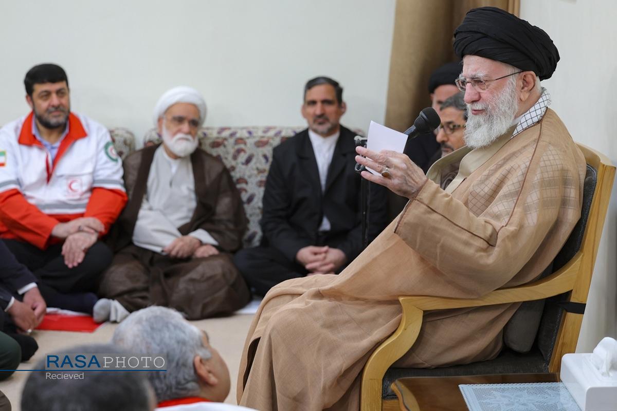 دیدار دست‌اندرکاران کنگره شهدای امدادگر با رهبر انقلاب