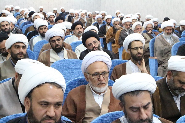 حوزه علمیه فارس در تبیین و اجرایی شدن منشور رهبر انقلاب پیشگام شد