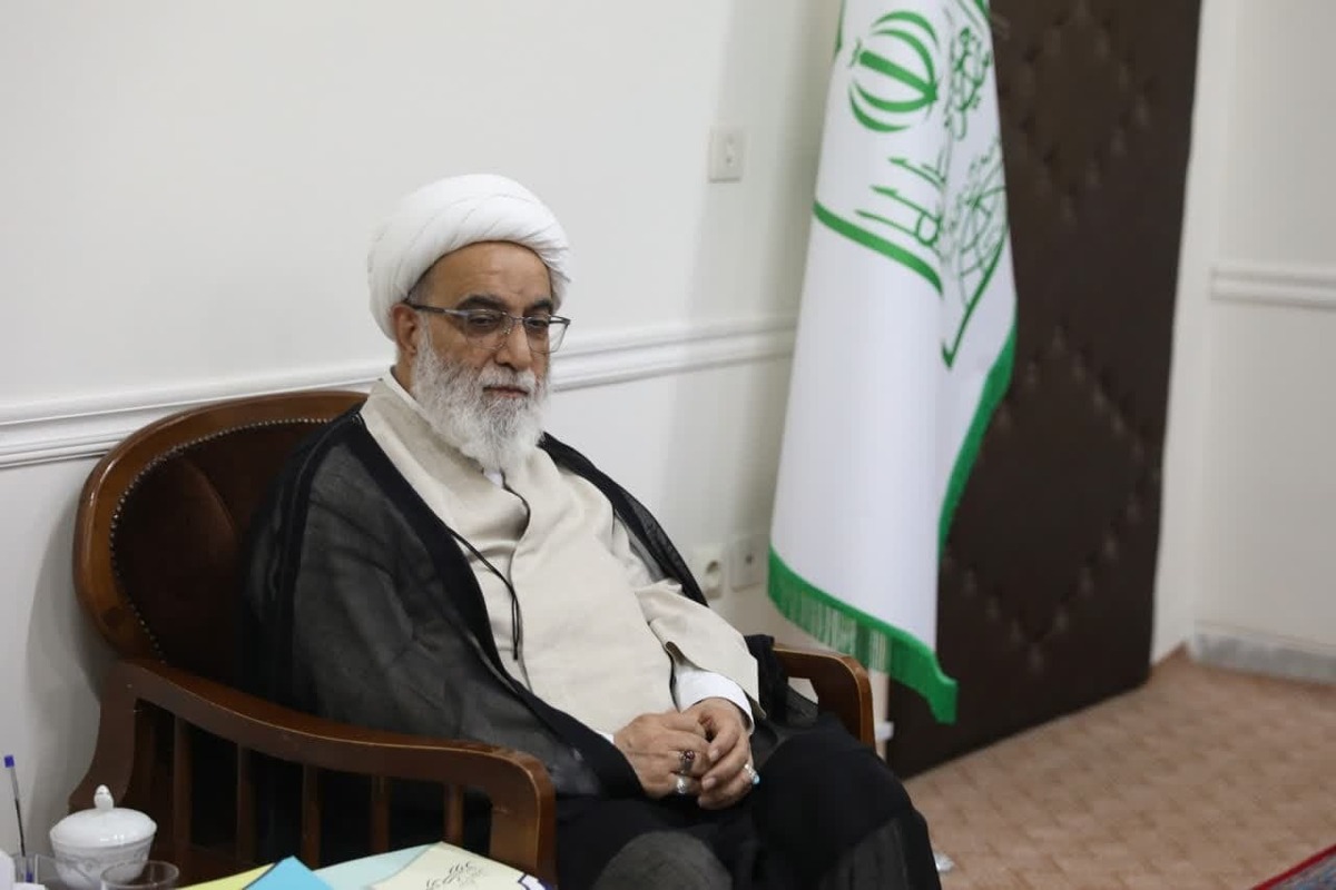 ضرورت تدوین متون درسی متناسب با نیازهای علمی معاصر
