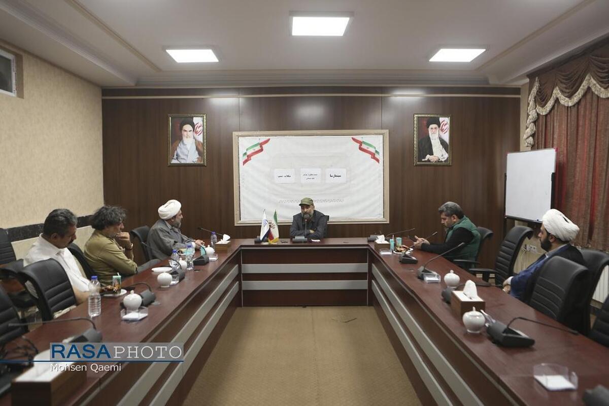 گزارشی از تجلیل و نقد و بررسی «شکلات ششم»