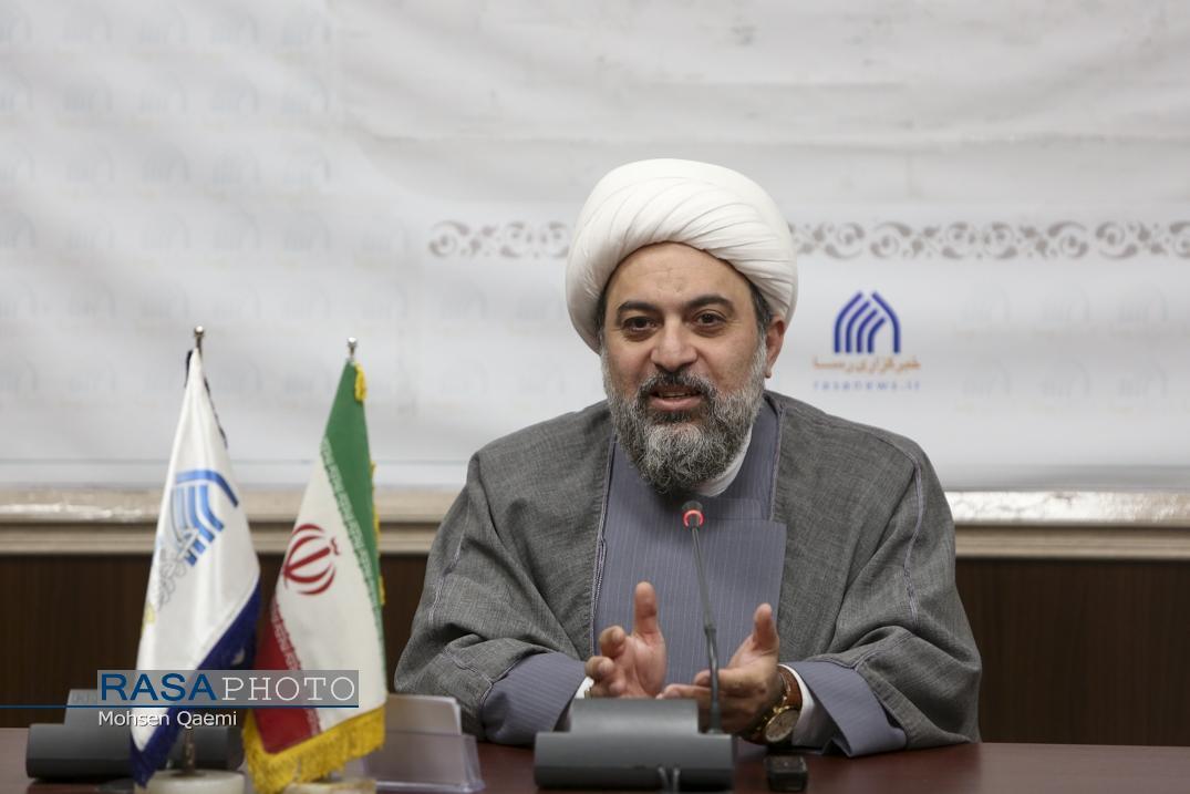 گزارشی از نقد و بررسی «شکلات ششم»