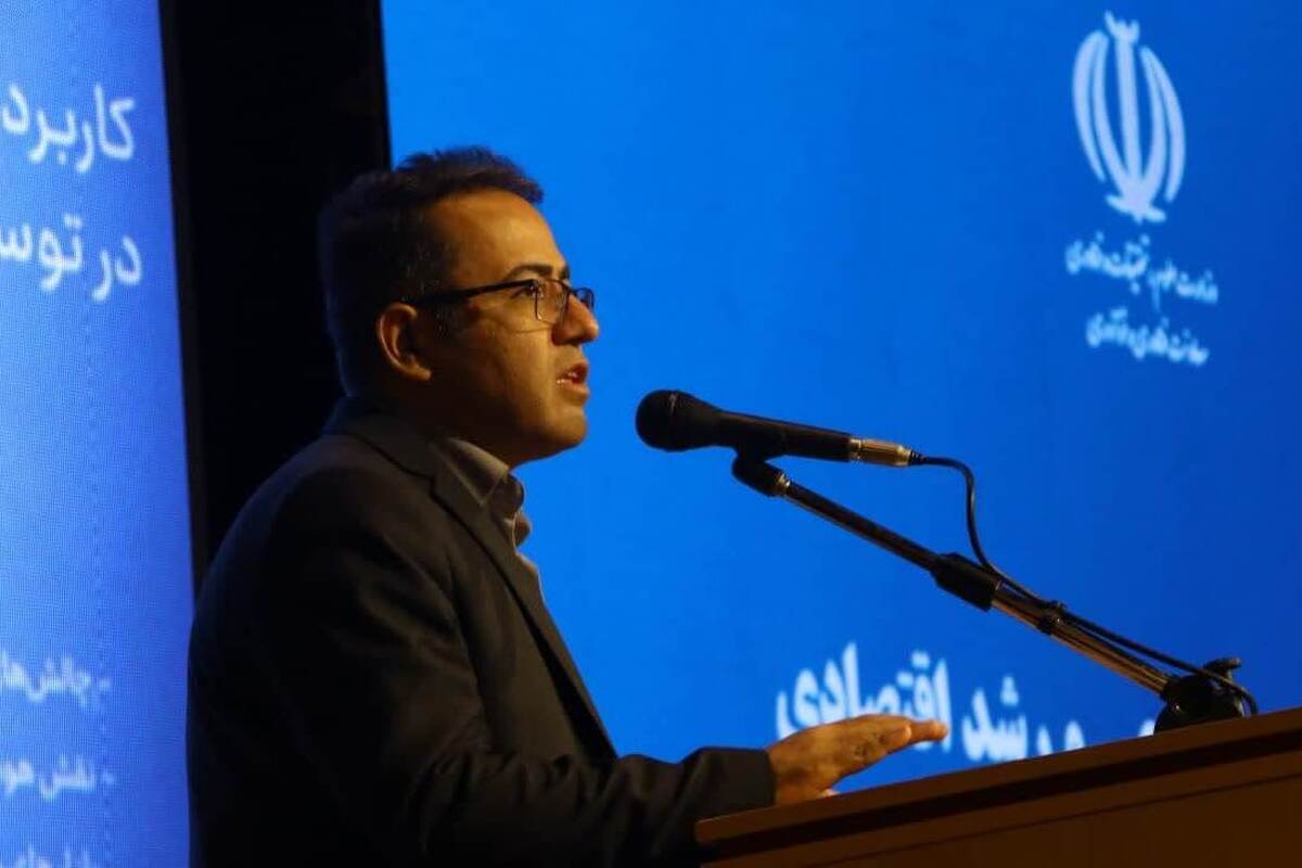 آغاز به کار نشست تخصصی کاربردها و ظرفیت هوش مصنوعی در توسعه استارتاپهای علوم انسانی