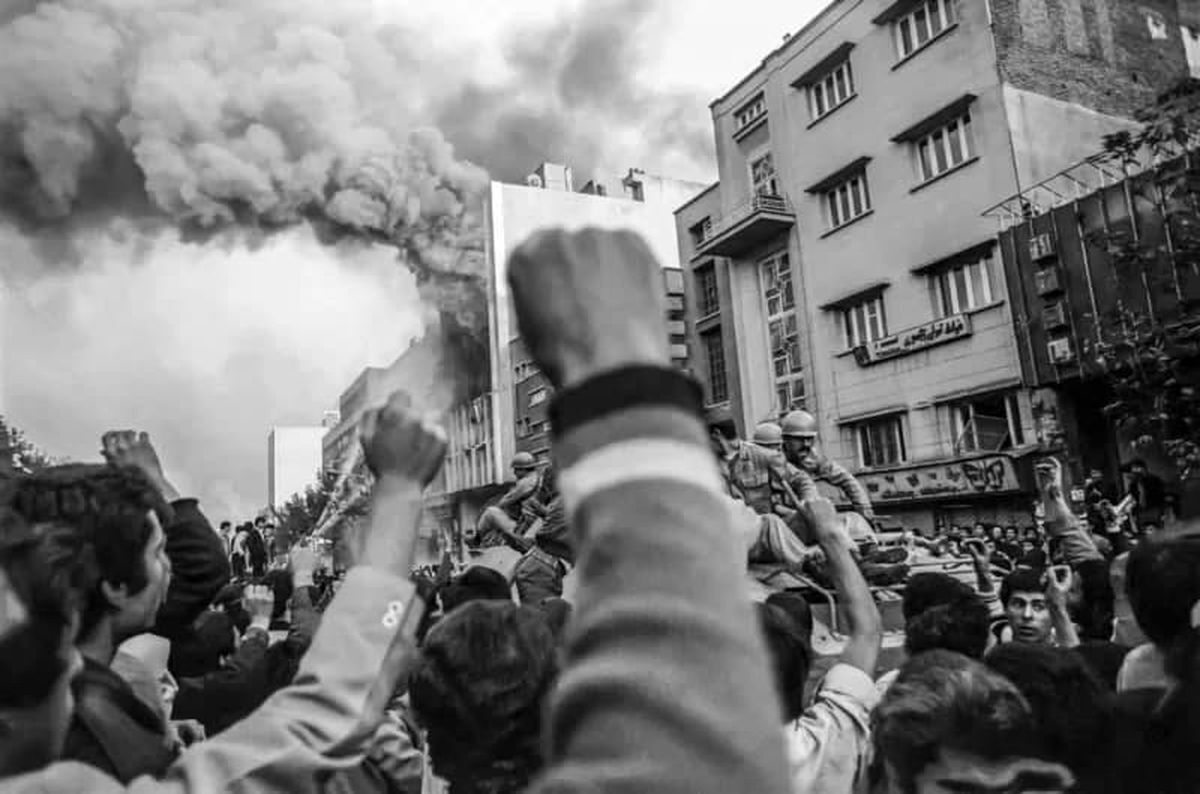 تحلیل اسناد محرمانه انگلیس از اوضاع ایران در آستانه انقلاب چه بود؟