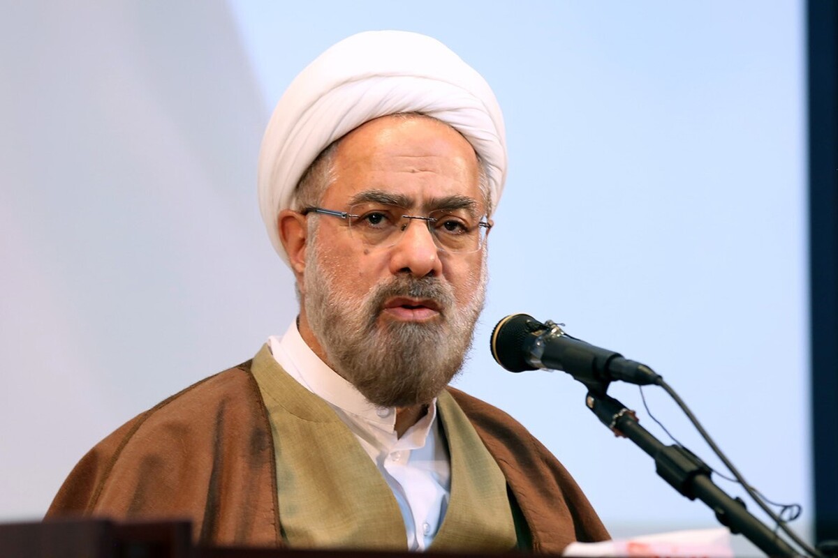 با اتحاد کامل از نیروهای مسلح حمایت می کنیم