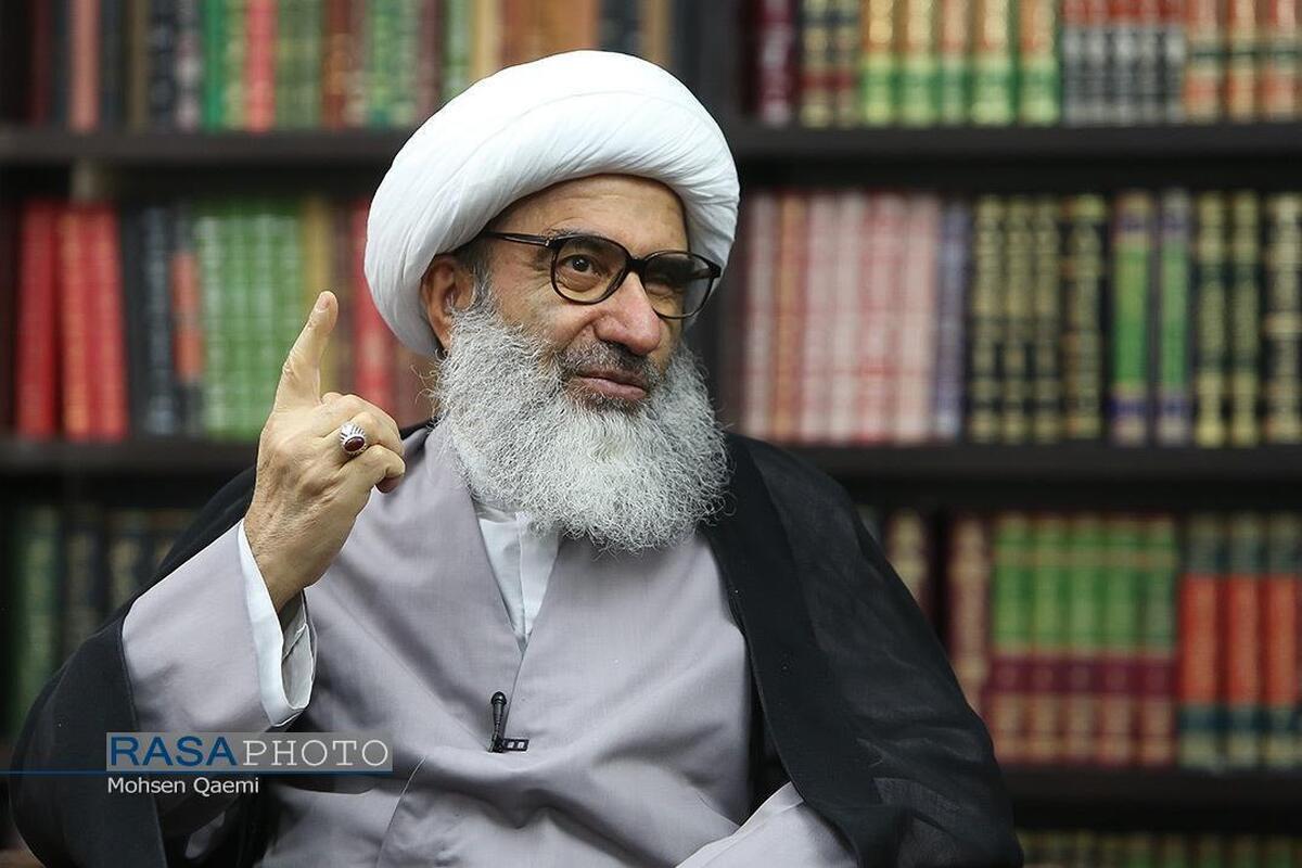 رهبر انقلاب مظهر تجلی نور خداست/ نور الهی با یاوه گویی جرثومه فساد خاموش نمیشود