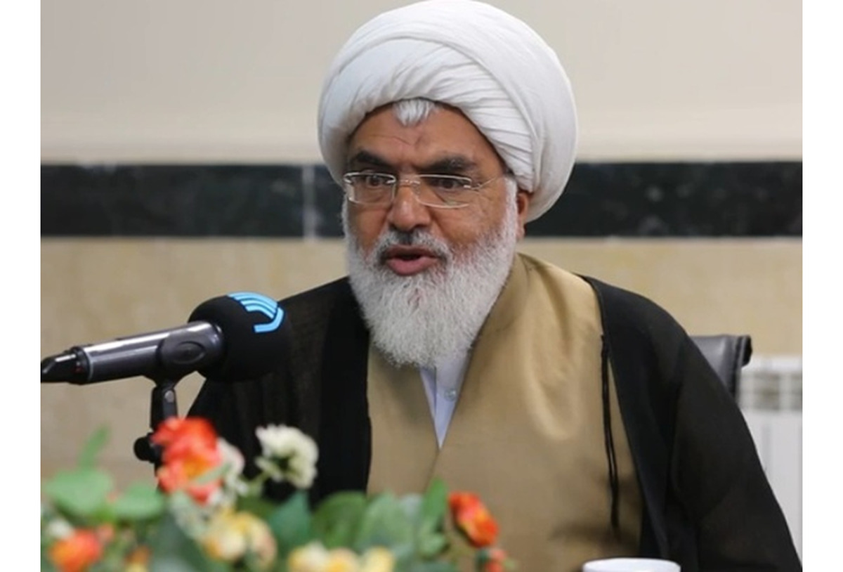 تعرض به جایگاه مرجعیت اعلام جنگ با تمام امت اسلامی است