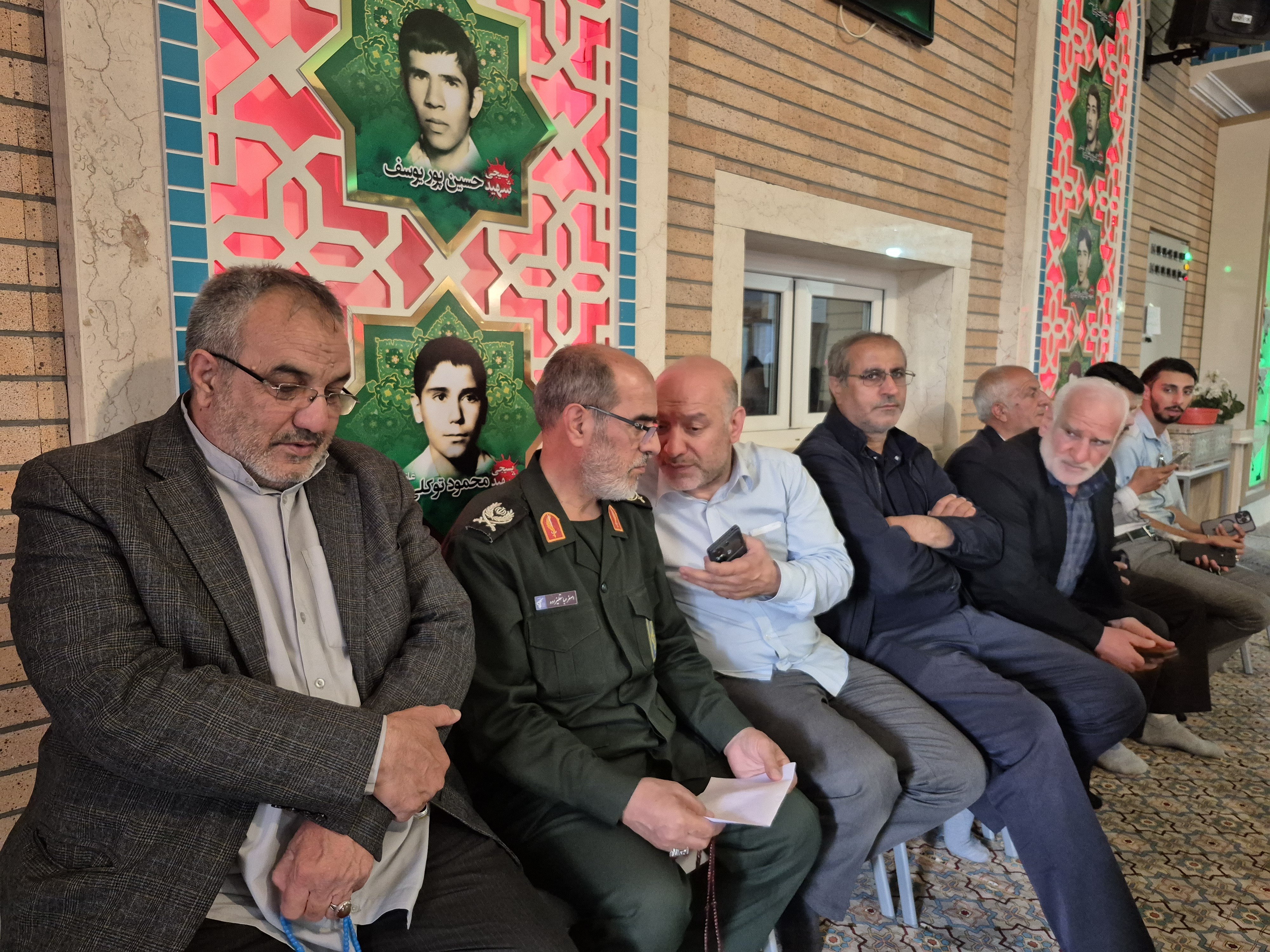گفت‌وگوی فرمانده سپاه عاشورا با اهالی شنب‌غازان تبریز+ تصاویر
