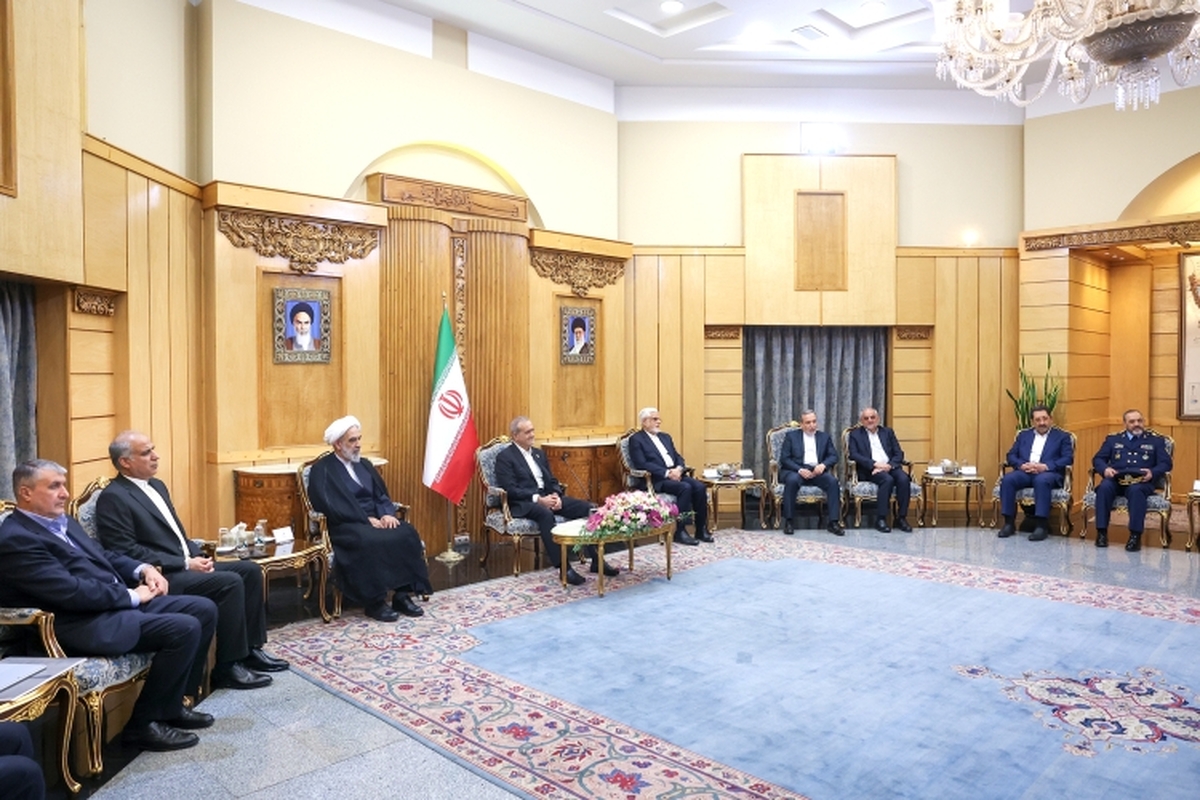 سفر به عمان در راستای سیاست کلی تقویت روابط با همسایگان انجام می‌شود