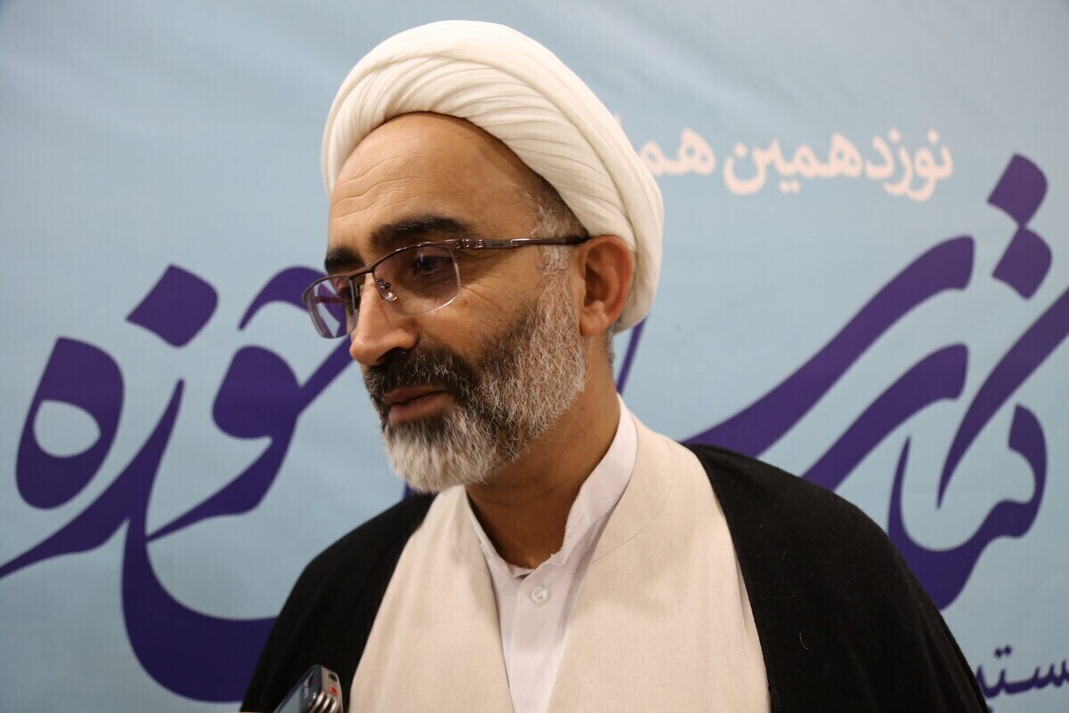 تقدیر علماء اساتید و نهادهای حوزوی از فتوای تاریخ مراجع تقلید در حمایت از رهبر معظم انقلاب/تکمیل نیست