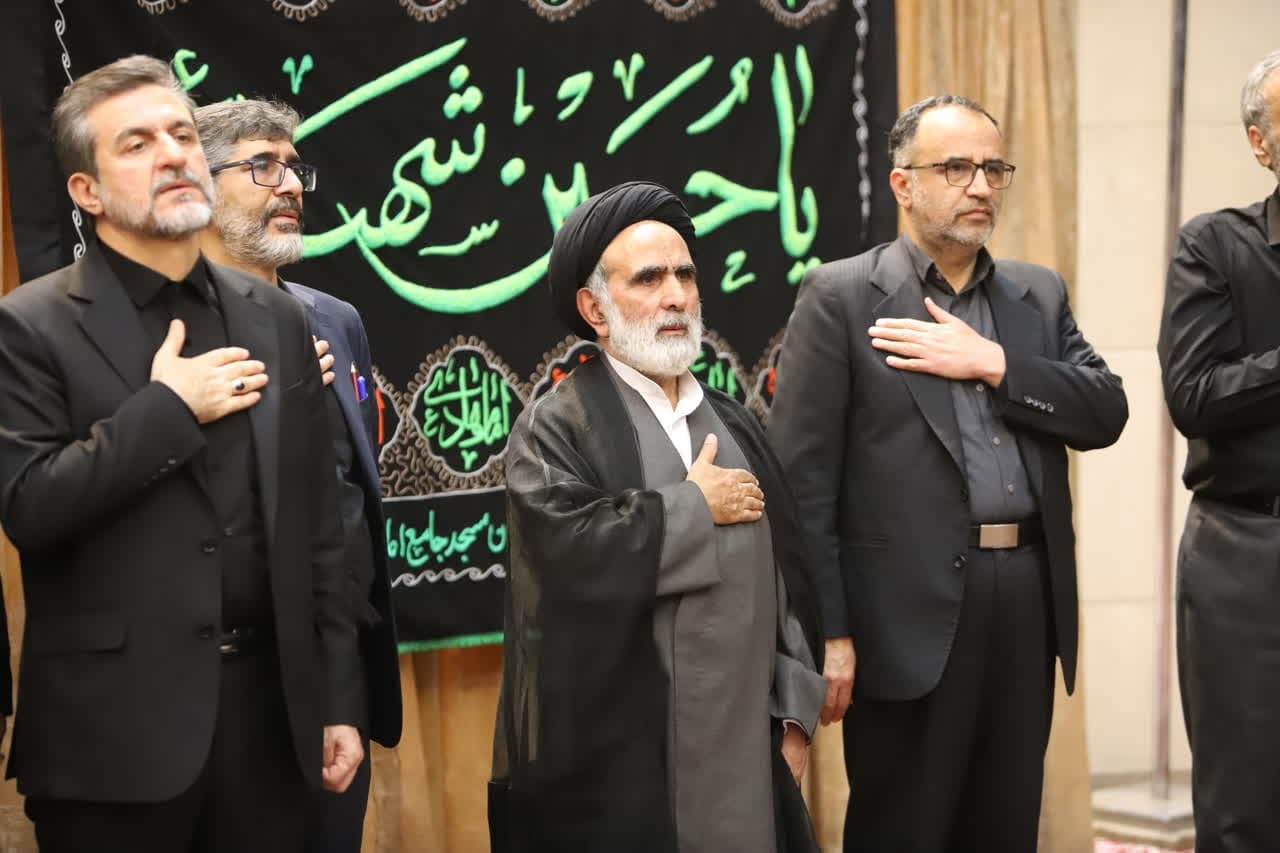 عرض ارادت اهالی خیابان آیت‌الله طالقانی، به ساحت سیدالشهداء + عکس