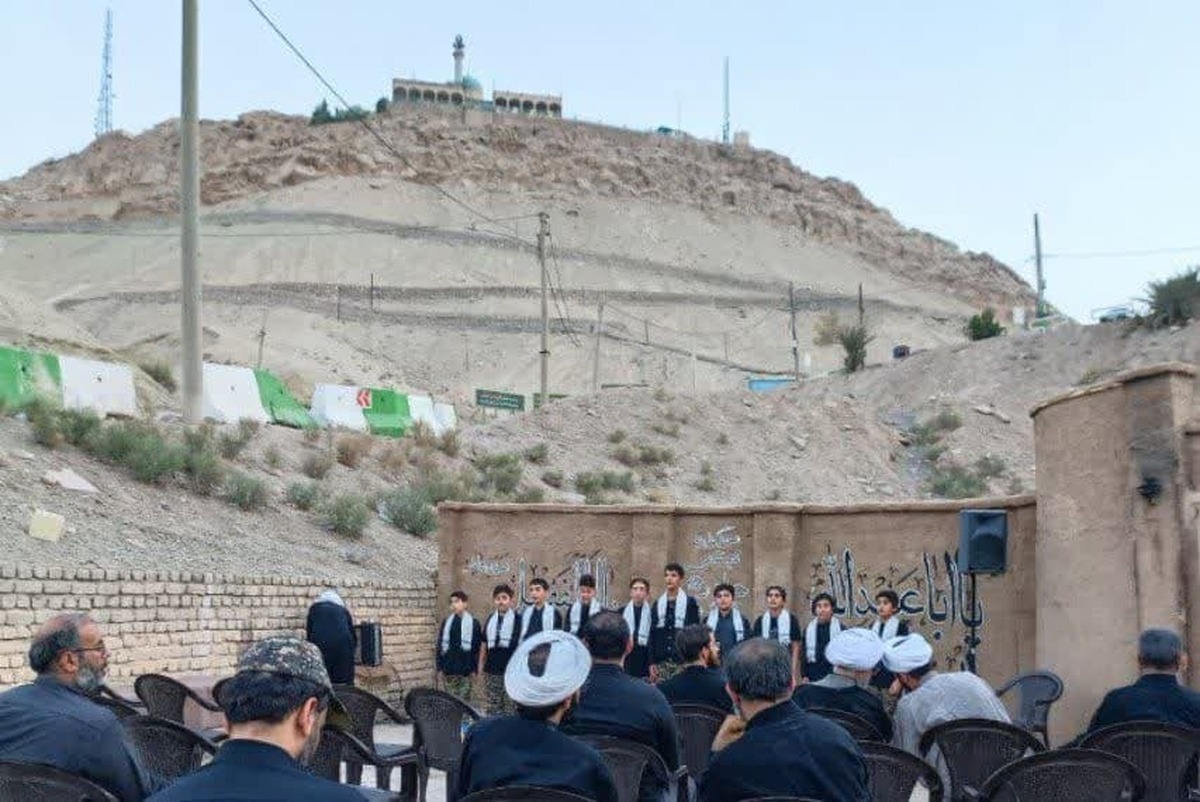 چهارمین سوگواره تجسّمی چادرِخاکی در قم افتتاح شد