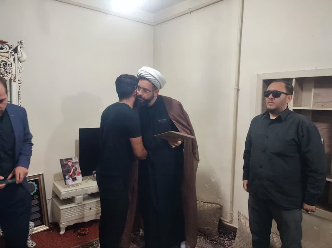 دیدار صمیمانه دبیر ستاد امر به معروف با خانواده معظم شهدا+ عکس
