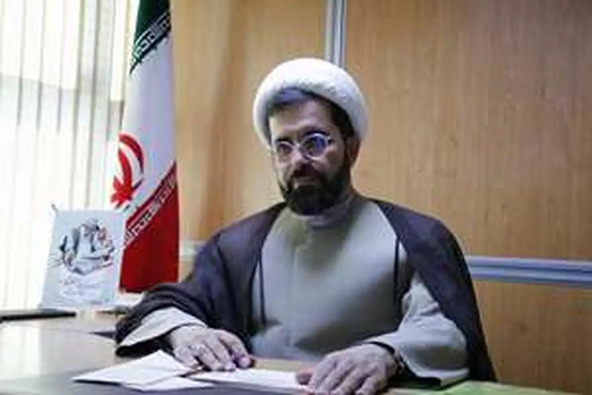 لزوم هوشیاری نسبت به جنگ روایت های دشمن