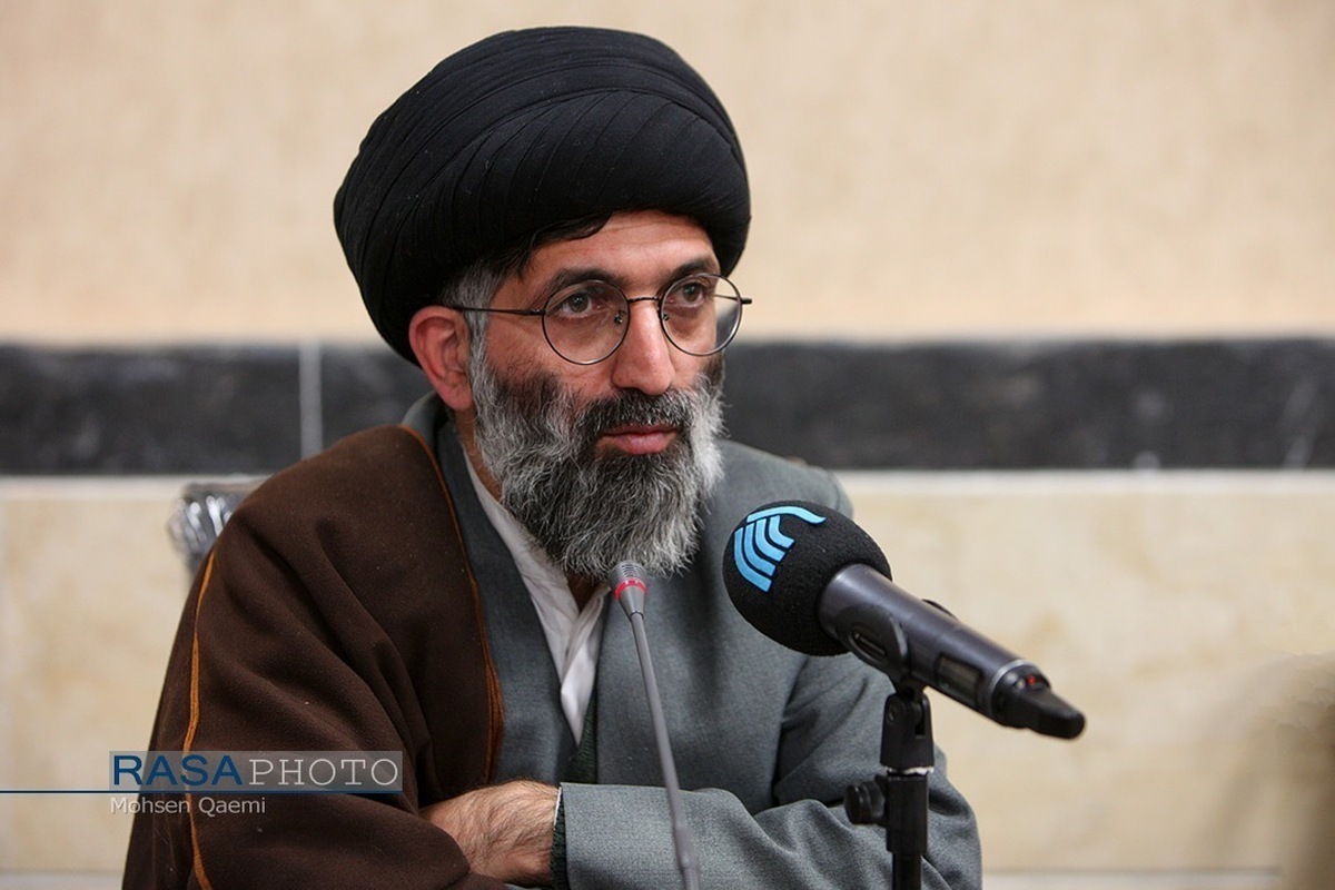 رسالت های مبلغان در سنگر «تبیین»/ضرورت حضور مؤثر روحانیت در میدان جنگ روایتها