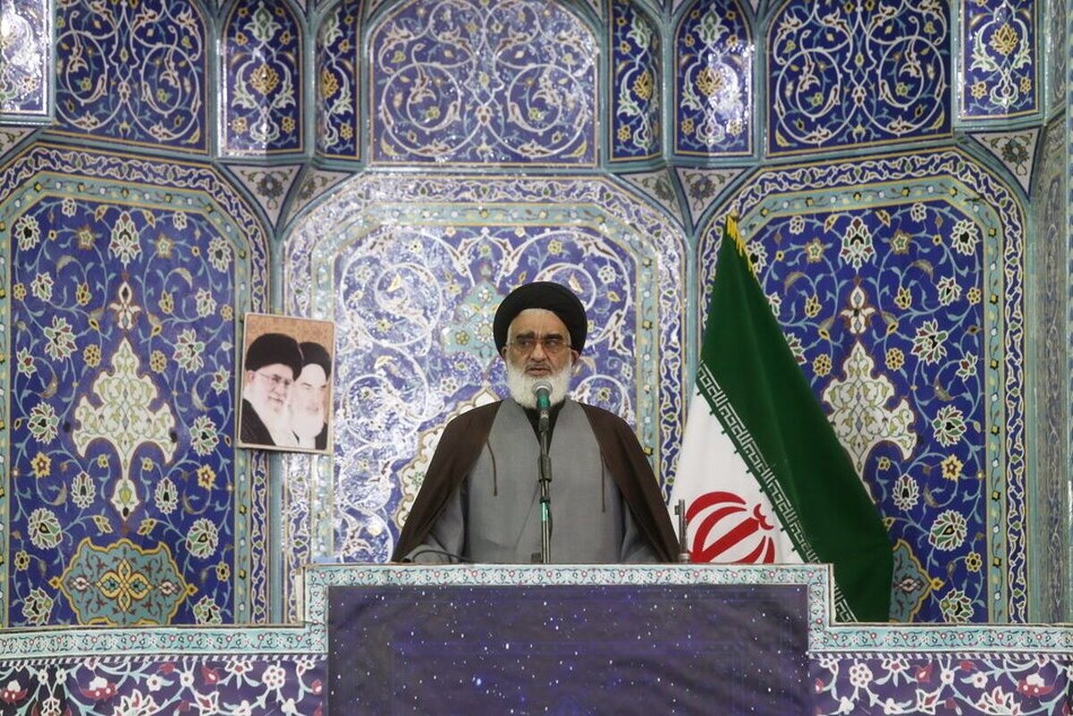 عاشورای امام حسین راه مبارزه با استکبار جهانی را به ما آموخت