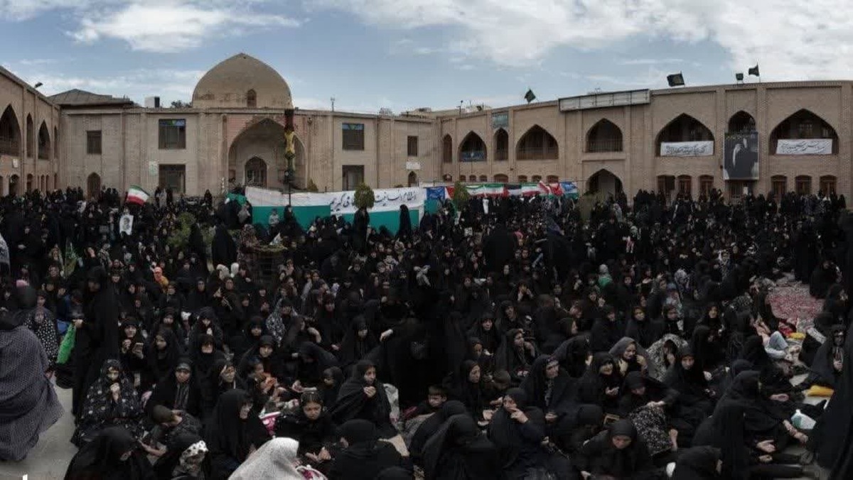 حضور پرشور بانوان زینبی در آستان مقدس سید حمزه تبریز؛ بیعتی دوباره با ولایت و ایستادگی در برابر مستکبران+ تصاویر