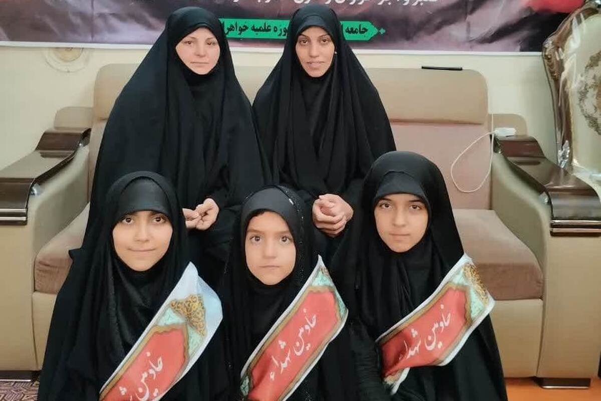ابلاغ پیام تسلیت مدیر جامعه الزهرا به همسر شهید جعفری