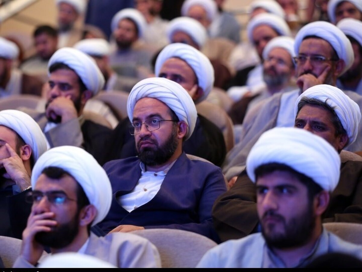 تبلیغ تراز انقلاب؛ از لزوم تشکیل کانونهای عظیم تبلیغی تا بایستههای تبلیغ در شرایط جنگ شناختی