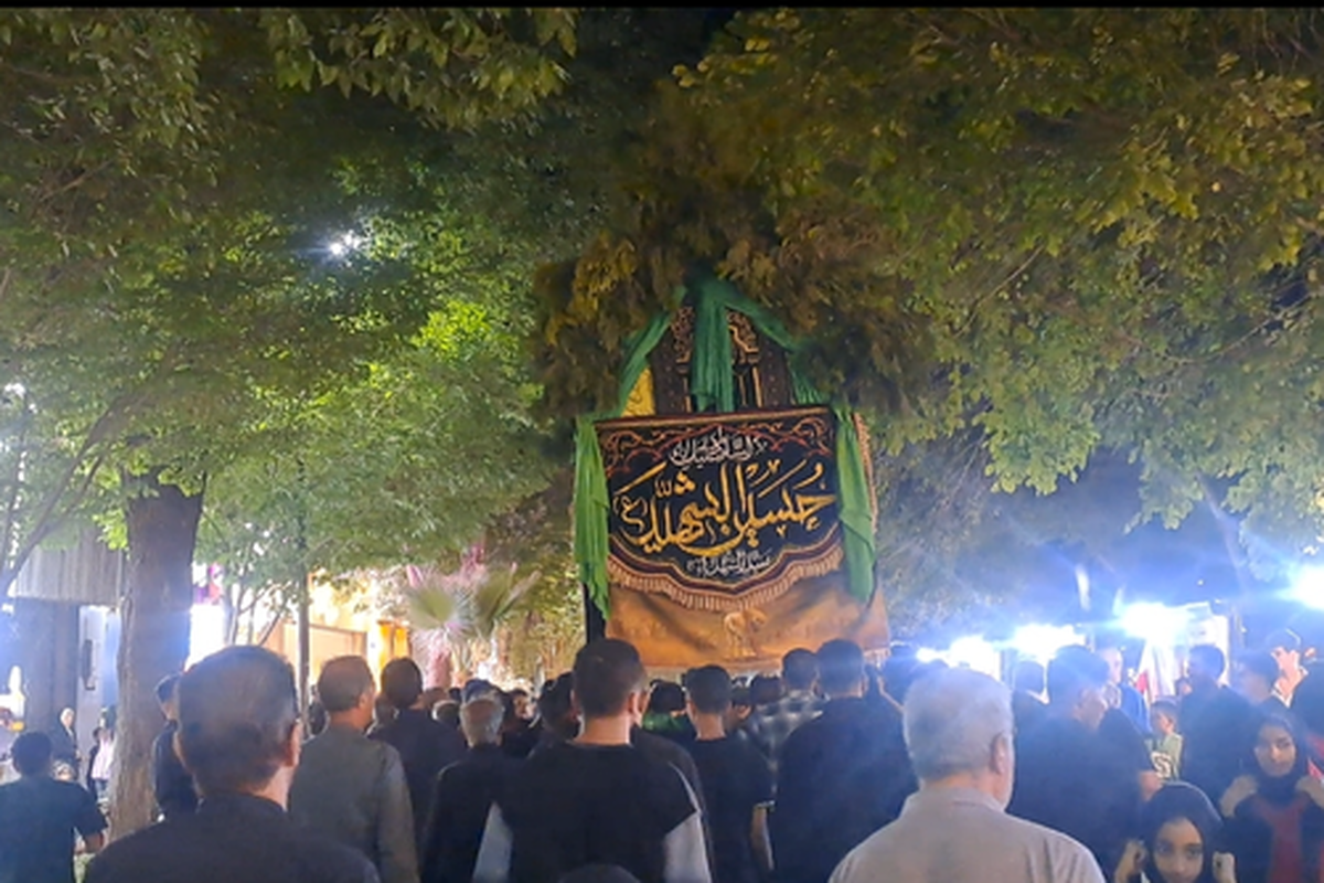آیین سنتی نخل گردانی در چهار باغ