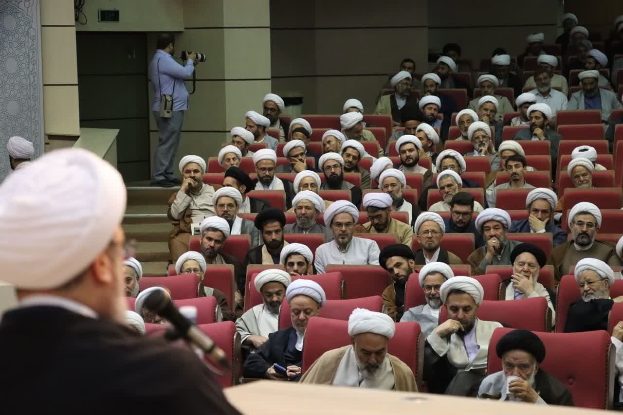 چهار هزار مبلغ در آذربایجان شرقی به میدان می‌آیند / نماینده ولی‌فقیه: منشور رهبری نقشه راه روحانیت است+ تصاویر