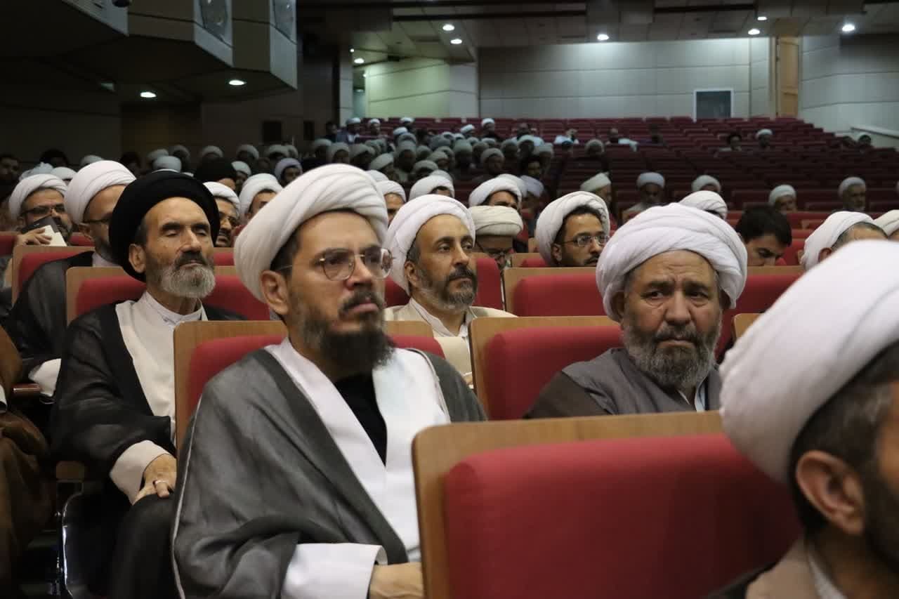 چهار هزار مبلغ در آذربایجان شرقی به میدان می‌آیند / نماینده ولی‌فقیه: منشور رهبری نقشه راه روحانیت است+ تصاویر