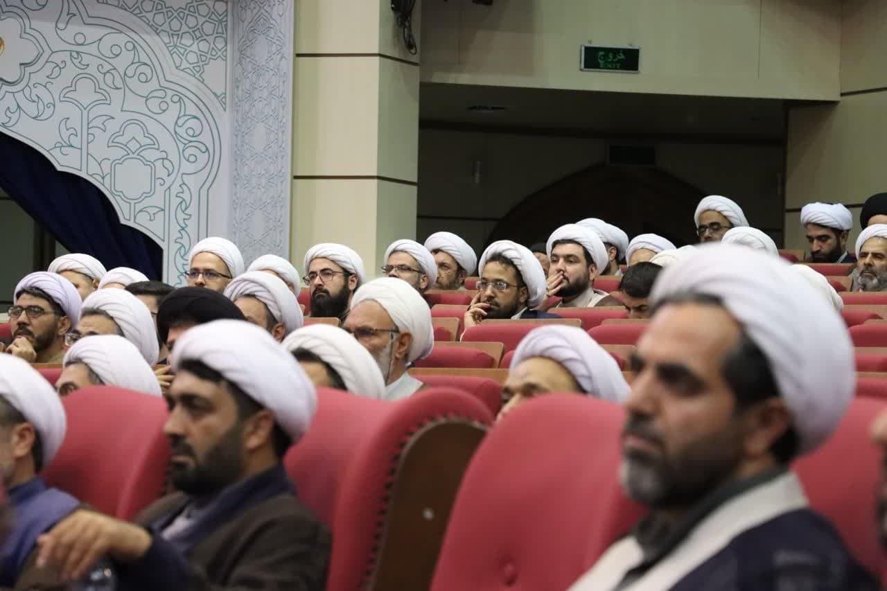 چهار هزار مبلغ در آذربایجان شرقی به میدان می‌آیند / نماینده ولی‌فقیه: منشور رهبری نقشه راه روحانیت است+ تصاویر