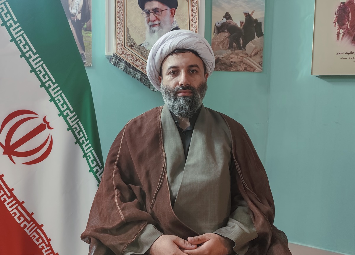 گزارشی از فعالیت جهادی طلبهها در مناطق آسیبدیده تهران