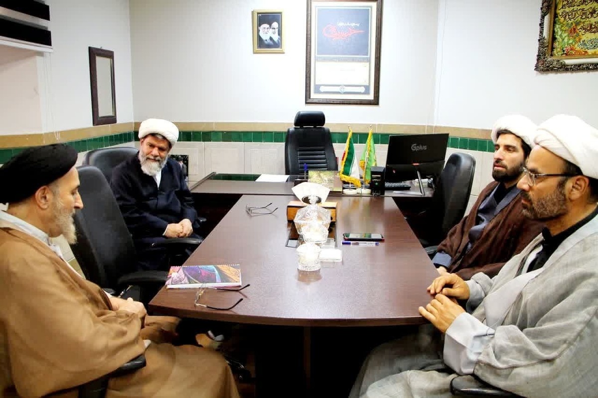 نشست مدیر حوزه‌ علمیه فارس و مدیر مدرسه علمیه مصلی شیراز با محوریت جذب و پذیرش