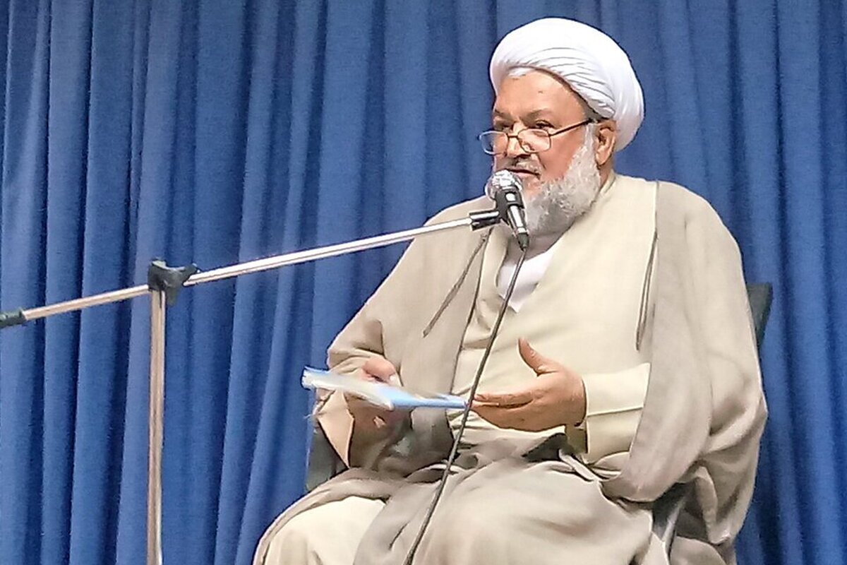 روحانیون در ایام تبلیغی با تمام توان برای روشنگری در جامعه به میدان بیایند