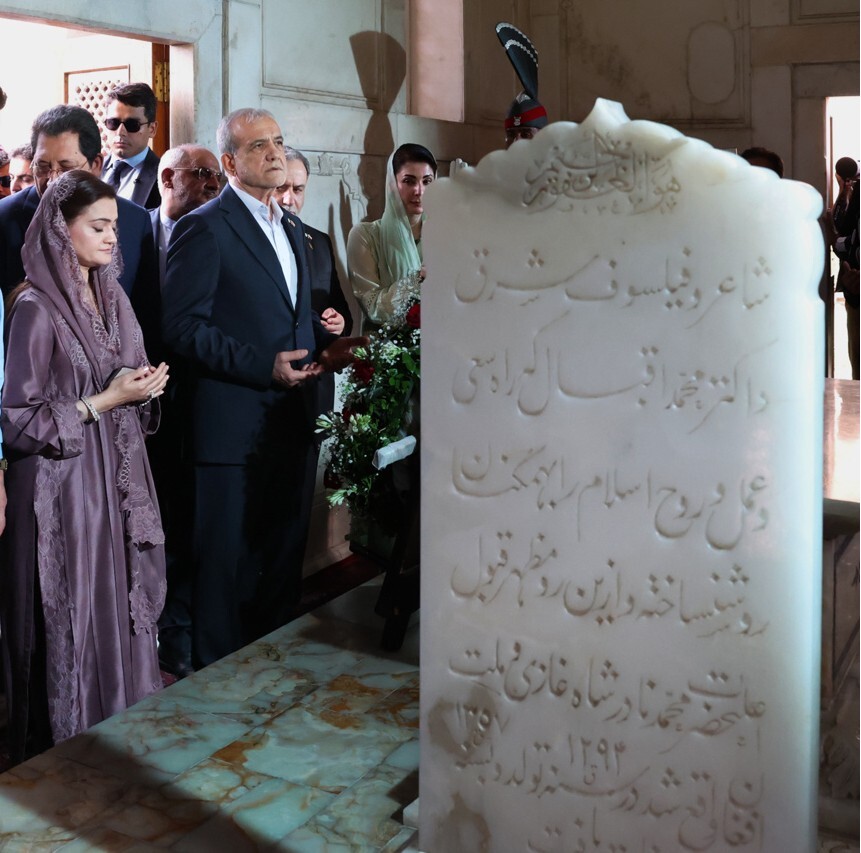 سال دوم ریاست جمهوری پزشکیان با سفر به پاکستان آغاز شد