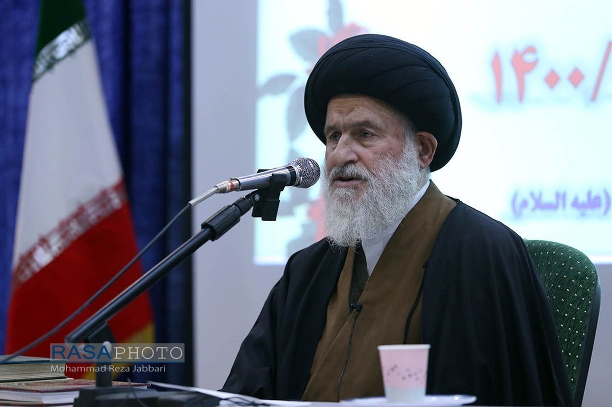معیار سنجش تقوا و بیتقوایی، کلام رهبری است/ سادهلوحی برخی مسئولان مایه تأسف است
