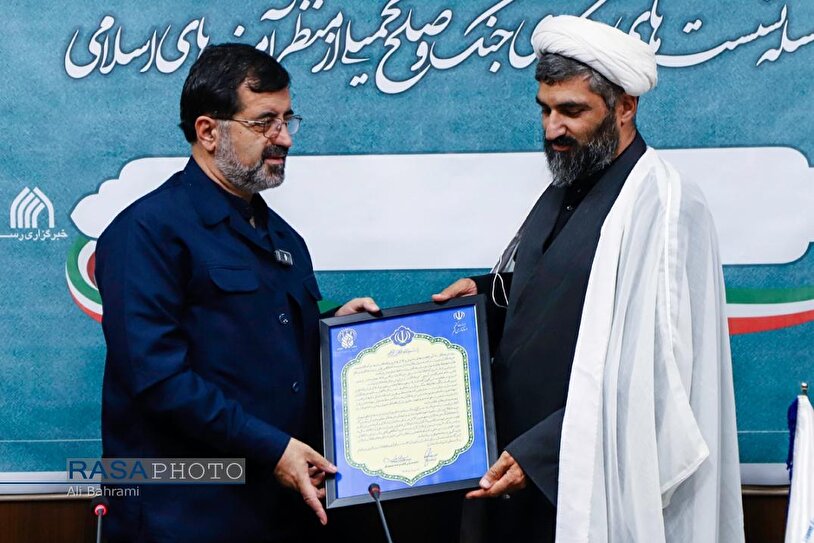 بازدید استاندار قم به‌مناسبت روز خبرنگار از خبرگزاری رسا