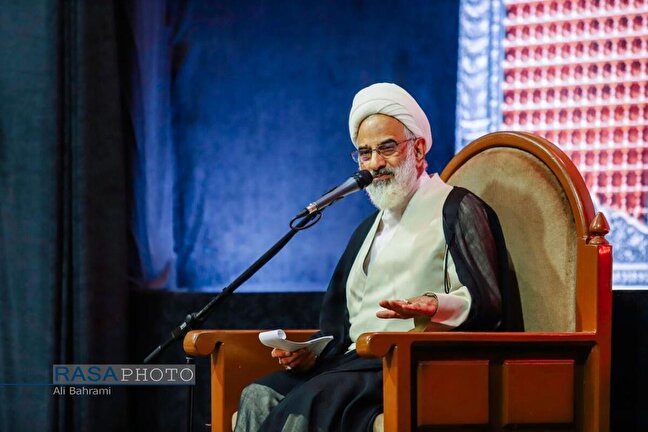 ولایت فقیه نقشه سی ساله دشمن را خنثی کرد/ اشتباه  محاسباتی دشمن درباره ملت ایران