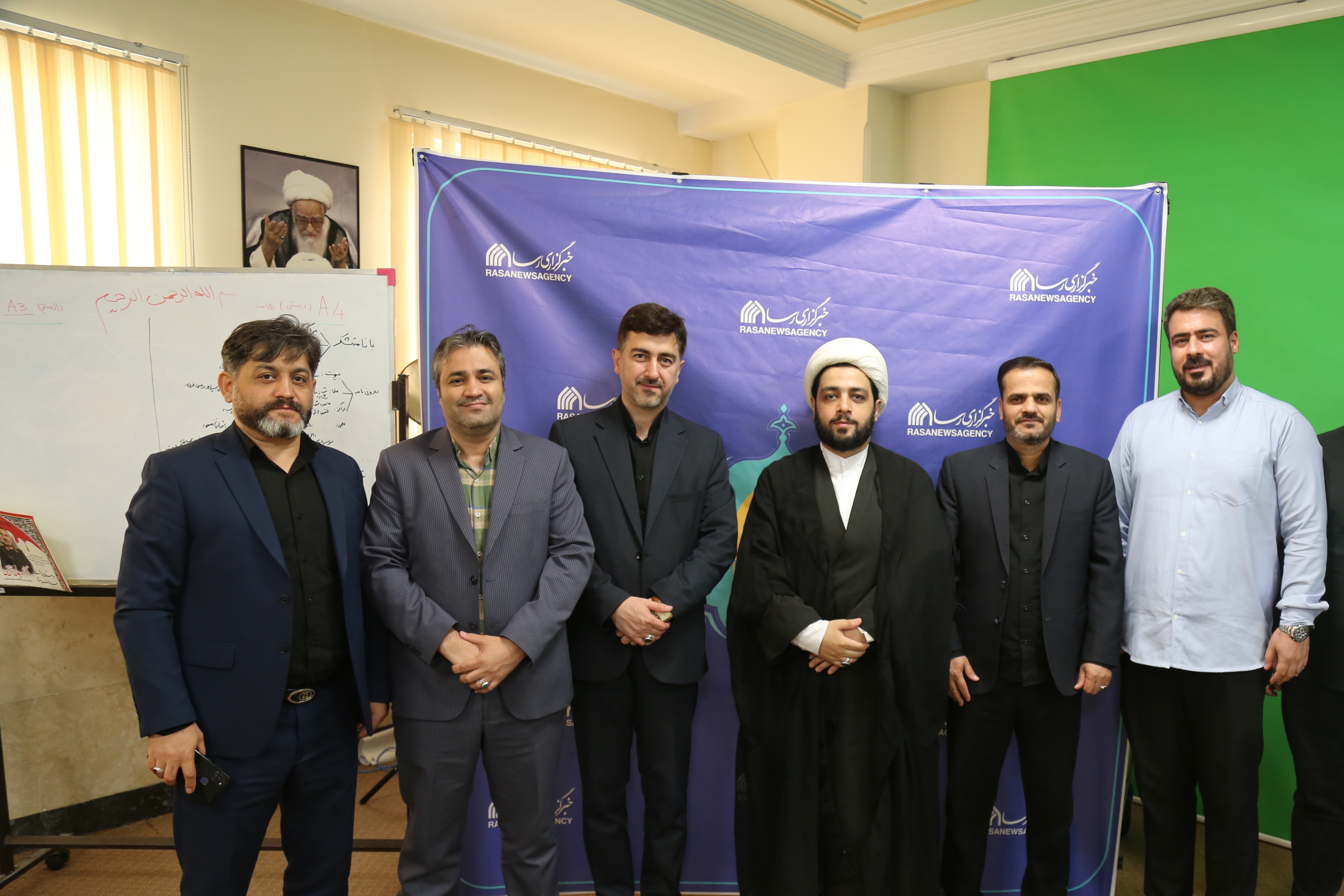 بازدید مسئول روابط عمومی شهرداری قم از خبرگزاری رسا