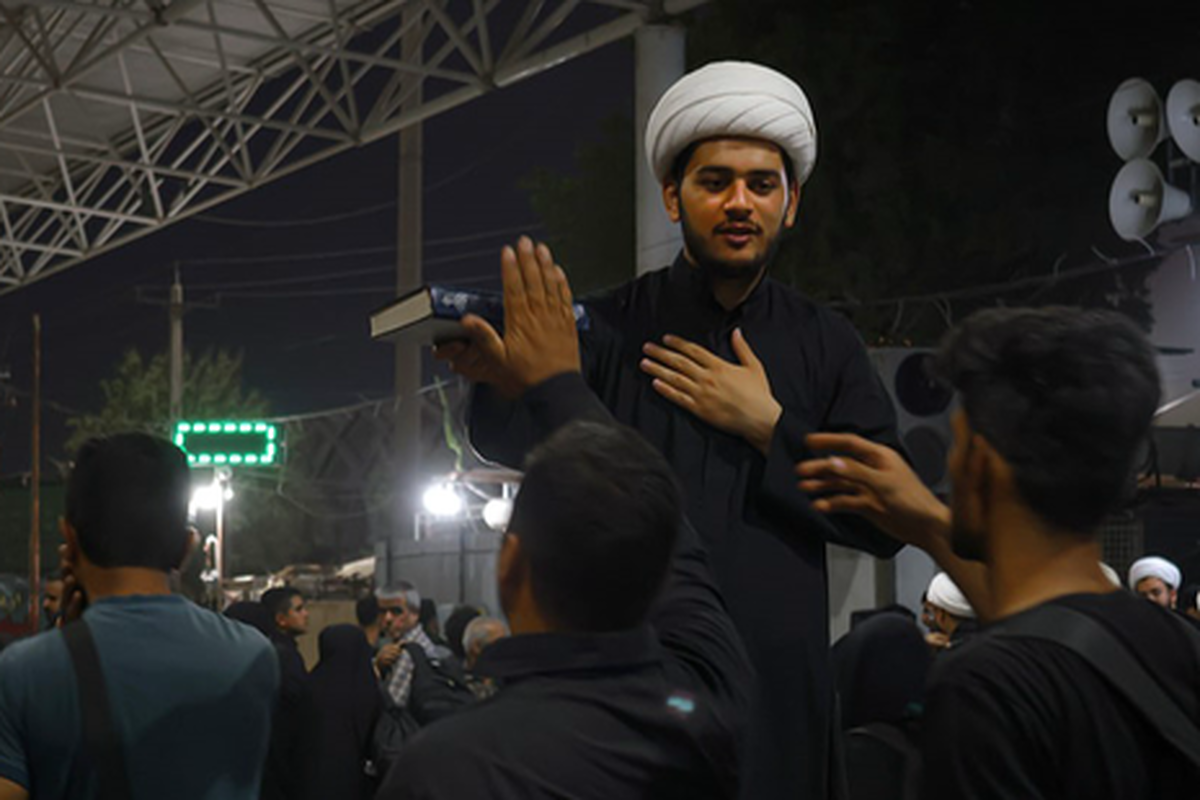 پیام مقاومت و ولایت‌مداری در موکب دفتر امور نخبگان حوزه در مسیر اربعین
